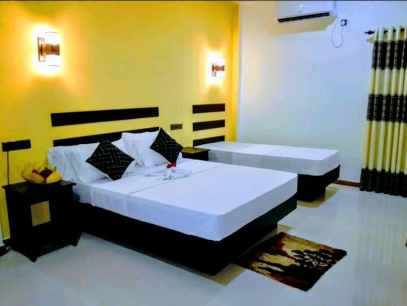 Amron Resort Сигирия Экстерьер фото
